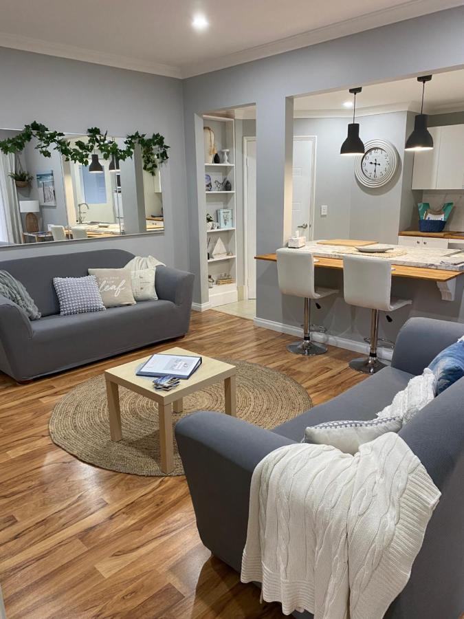 The Hutt On Mandurah Marina Apartment ภายนอก รูปภาพ