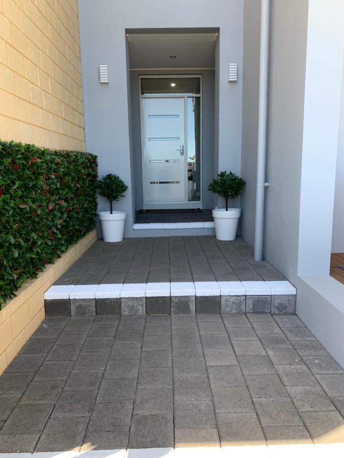 The Hutt On Mandurah Marina Apartment ภายนอก รูปภาพ